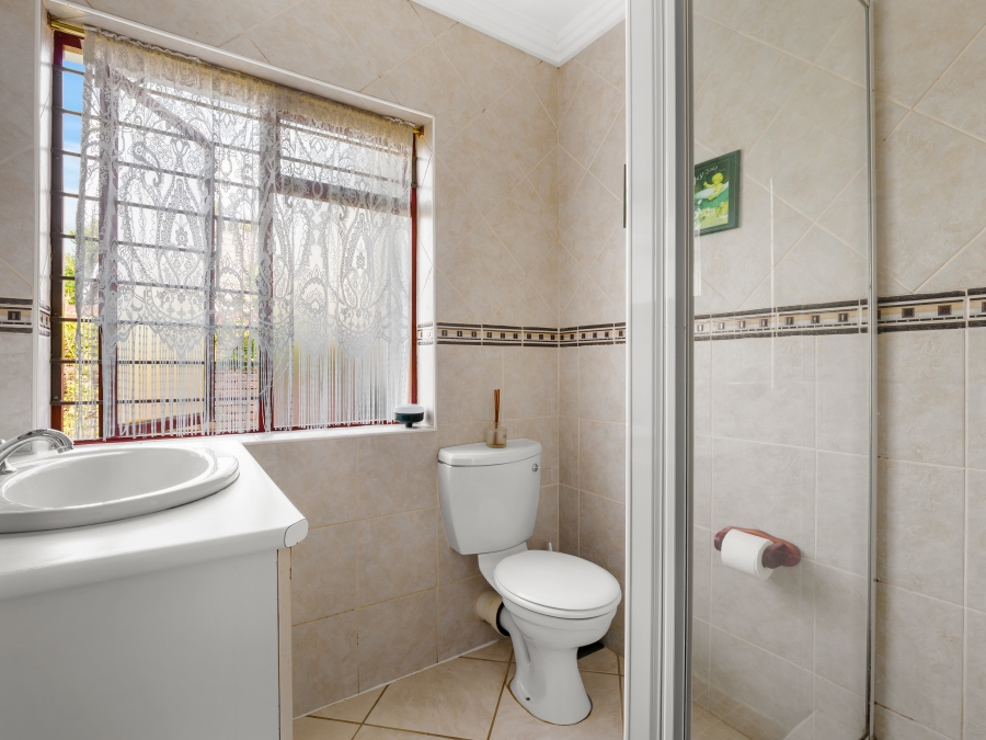 3 Bedroom Property for Sale in The Island Western Cape